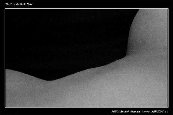 Fotografia: "Pata de nud" - Setul: "Experiente de fotografie", din Bucuresti / Bucharest, Romania / Roumanie, cu aparat Konica Minolta Dynax 5D, data 2005-12-26 KERUCOV .ro © 1997 - 2008 || Andrei Vocurek