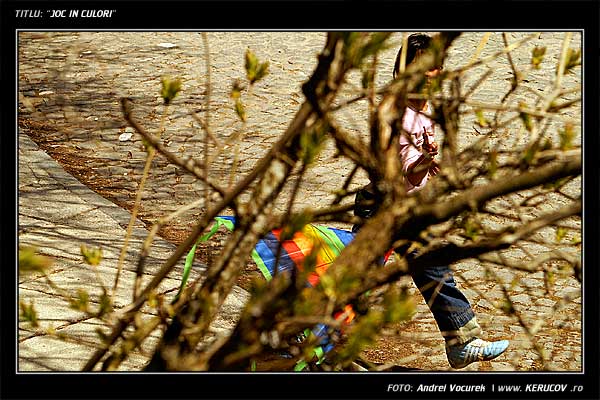 Fotografia: "Joc in culori" - Setul: "Printre oameni ca noi", din Sinaia, Romania / Roumanie, cu aparat Konica Minolta Dynax 5D, data 2006-05-01 KERUCOV .ro © 1997 - 2008 || Andrei Vocurek